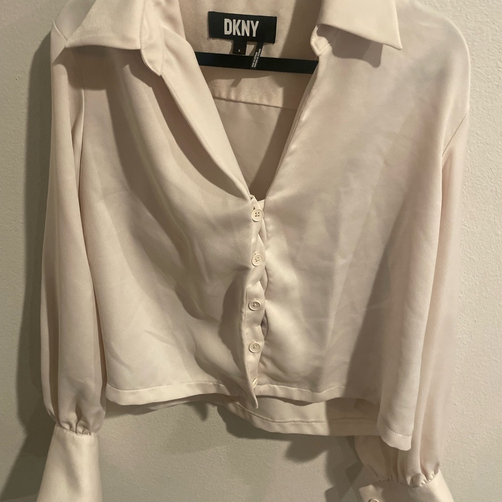 DKNY Off-White Button-Up Blouse Size Small‎